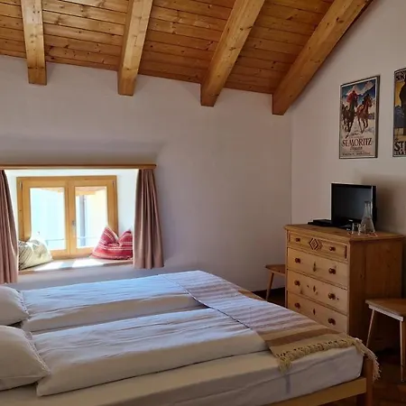 Bed & Breakfast Weisses Kreuz - Crusch Alva *